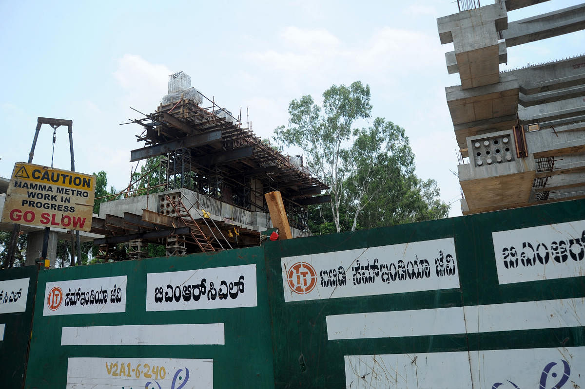 On-going metro construction work near Hoodi Road, Bengaluru on Sunday. DH Photo/ Pushkar V