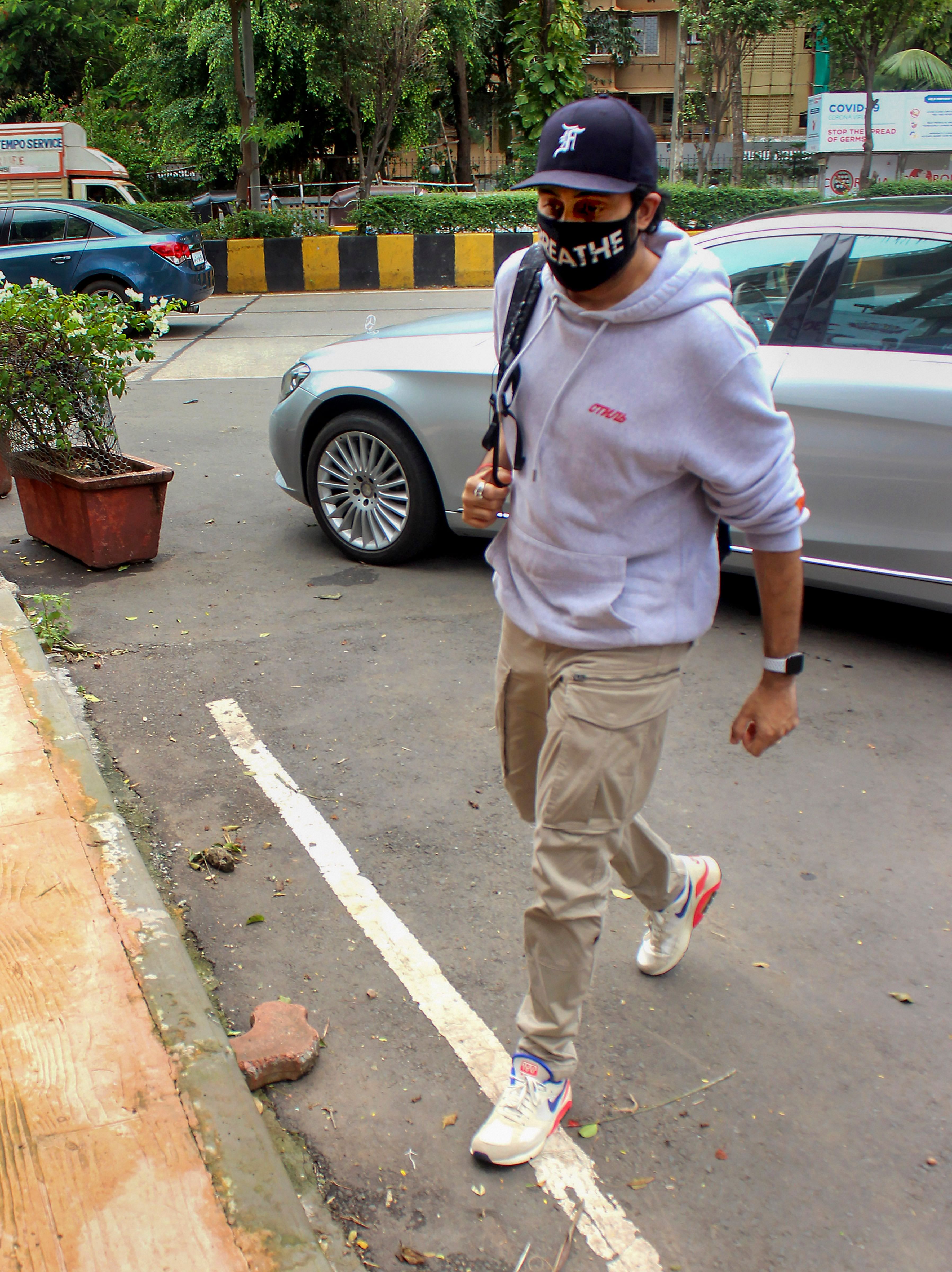 Bollywood actor Abhishek Bachchan spotted at Juhu, in Mumbai. Credit: PTI Photo