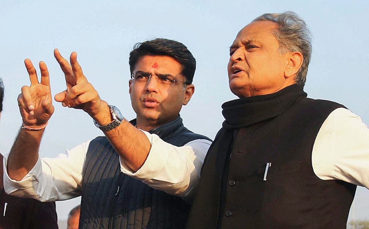 Rajasthan Chief Minister Ashok Gehlot (R) and Deputy Chief Minister Sachin Pilot (L). Credit: PTI File Photo