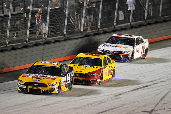 Monster Energy NASCAR Cup Series driver Clint Bowyer (14) leads Joey Logano at Bristol Motor Speedway. Credit: USA Today Sports