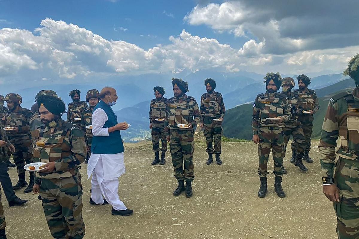 Defence Minister Rajnath Singh visits Kashmir. Credit: PTI Photo