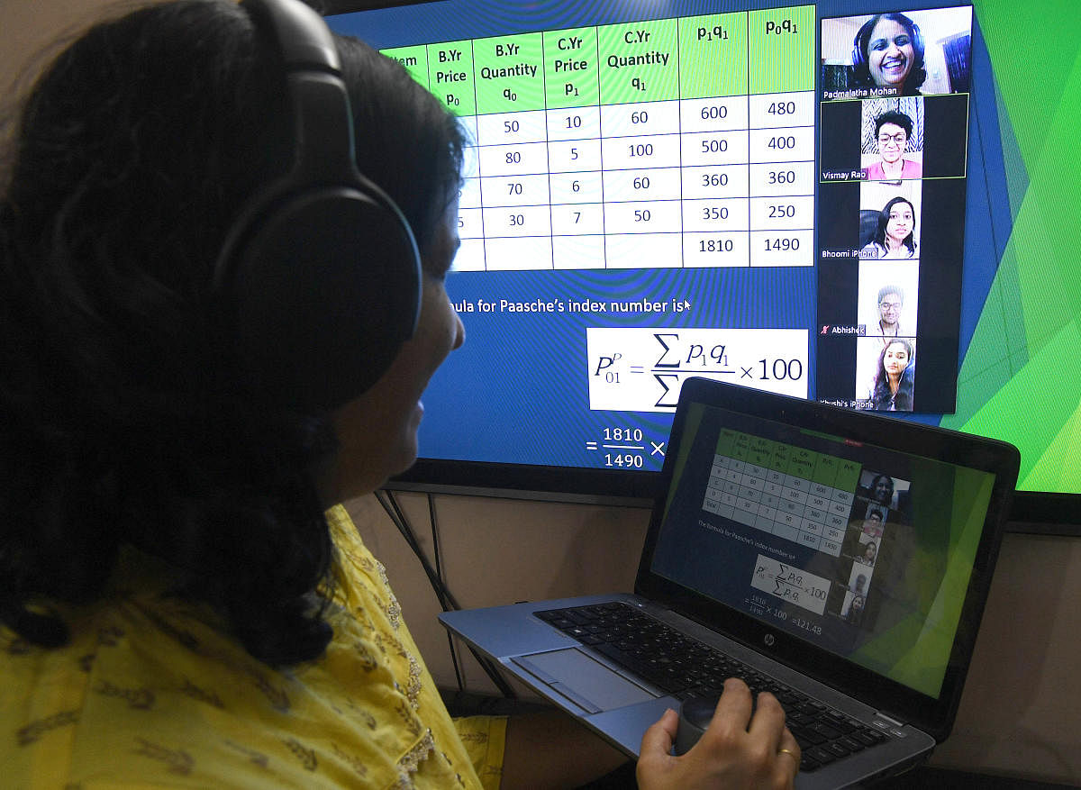 Lecturer taking online Statics class to PUC students during the Carona Virus situation in Bengaluru on Monday.. Photo Srikanta Sharma R.