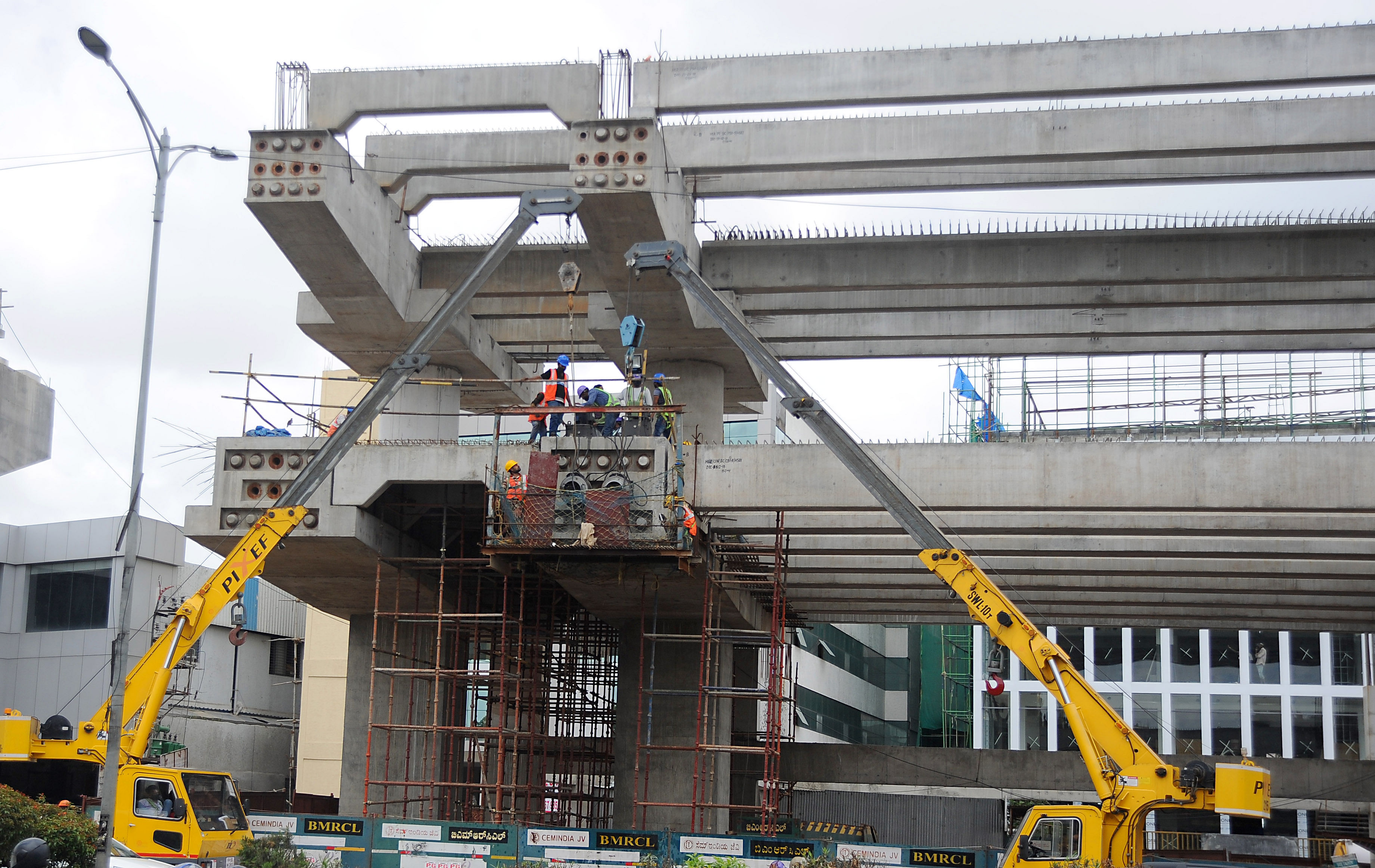 On-going metro construction work at Hosur road in Bengaluru on Thursday. Credit: DH Photo/Pushkar V