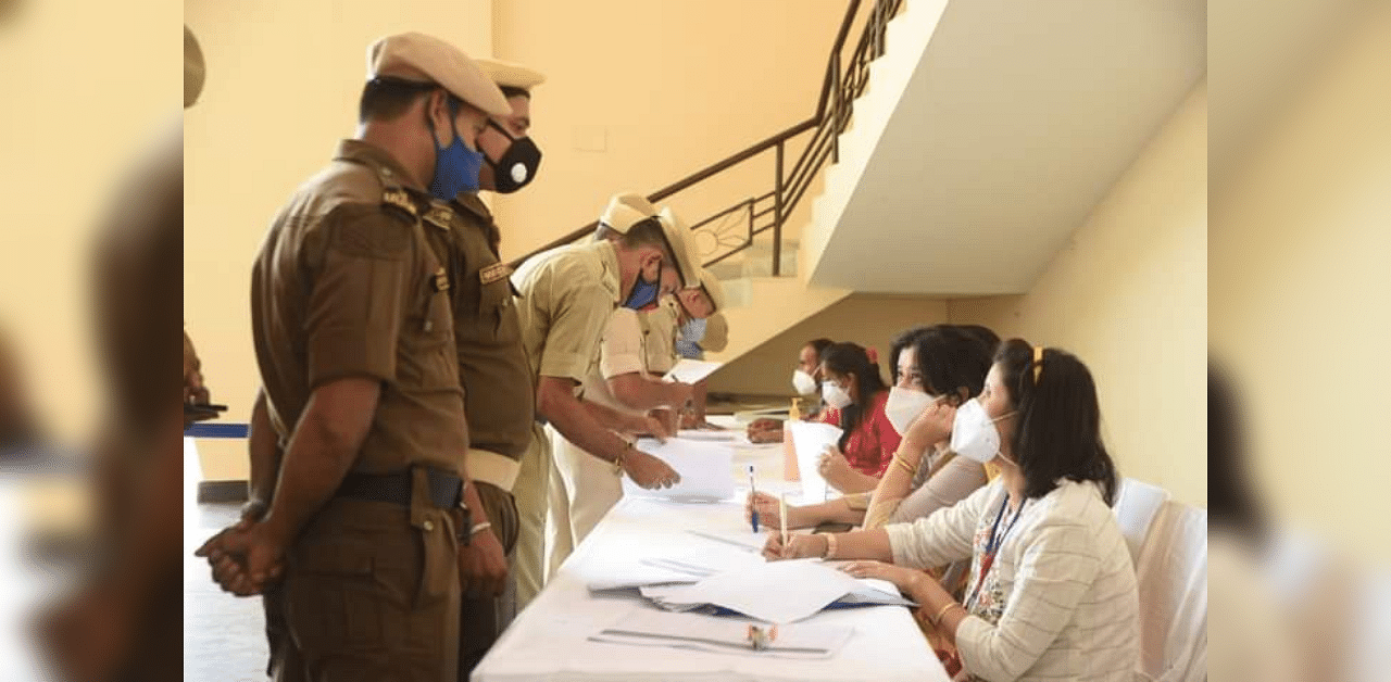 Assam police personnel donating plasma at Gauhati Medical College and Hospital on Saturday. Credits: DH Photo