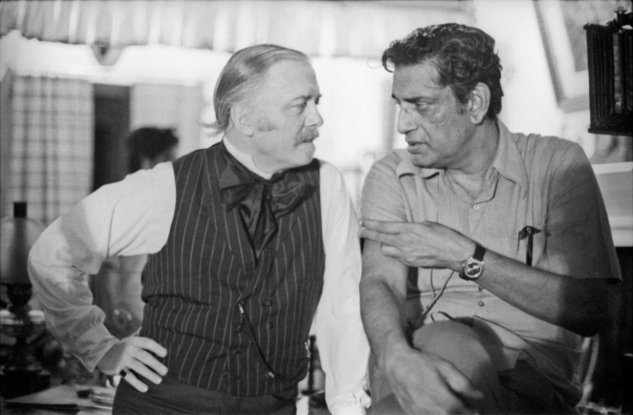 In May 1977, when Richard Attenborough came to Kolkata to shoot for Satyajit Ray's 'Shatranj Ke Khilari'.
