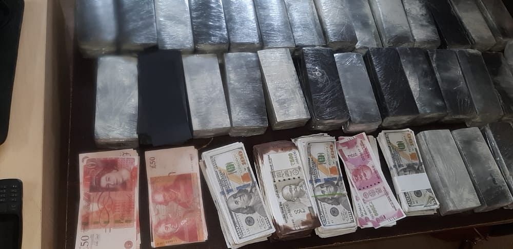 CCB sleuths, following complaints, raided 35 houses in Hennur, Banaswadi limits in North-East Bengaluru on Tuesday morning where Africans and overseas nationals were staying recovered fake Indian rupees and US dollars. The cops have also detained seven people without valid passport and VISA.