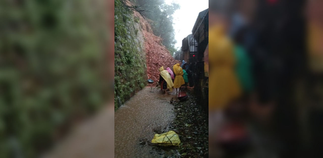 While the train was on its way from Castlerock to Karanjali, landslides due to heavy rains in the Western Ghats caused the train's engine to get trapped under rubble