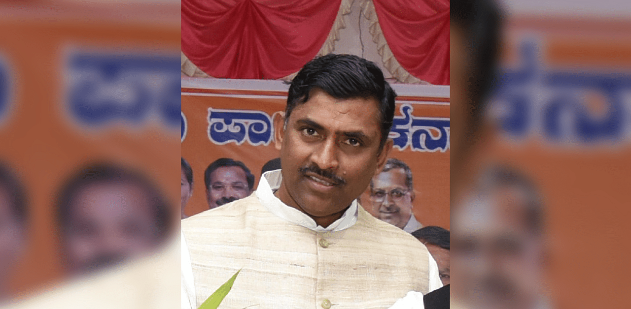 Potrait of BJP State incharge Muralidhar Rao. Credit: DH Photo