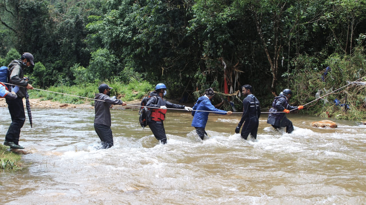 <div class="paragraphs"><p>A search and rescue operation in a river near the landslide hit Pettimudi near Munnar in Kerala. </p></div>