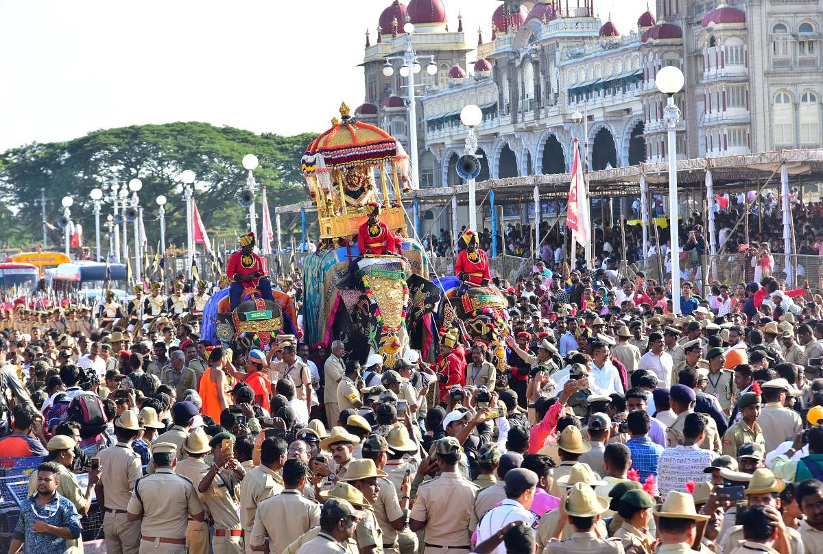 Jamboo Savari on Vijayadashami day, held as part of Dasara in Mysuru on October 8 in 2019. DH File Photo