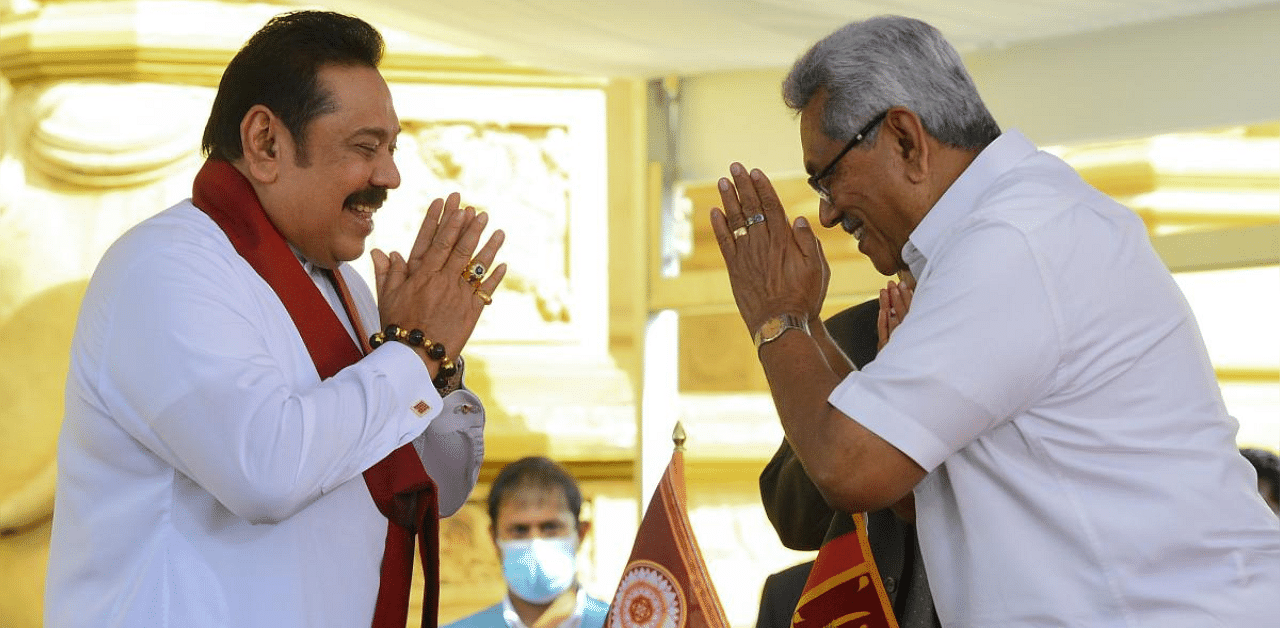 Sri Lakan President Gotabaya Rajapaksa (R) and Prime Minister Mahinda Rajapaksa. Credit: AFP
