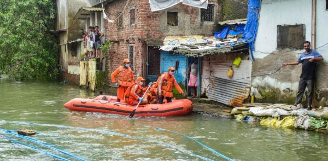 National Disaster Respond Force (NDRF) personnel carry out a rescue operation. Representative Photo. Credit: PTI