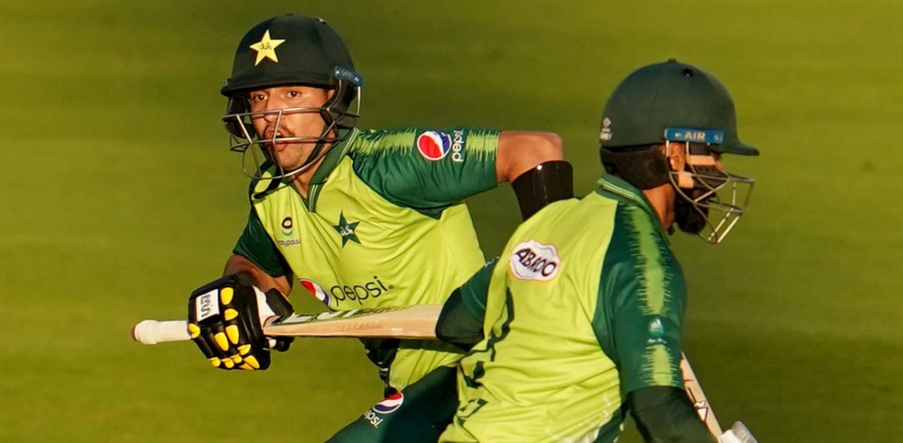 Haider Ali and Mohammad Hafeez in action. Credits: Reuters
