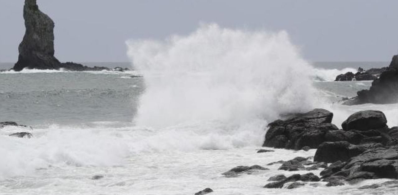 Waves batter the coastline as Typhoon Haishen approaches in Makurazaki, Kagoshima Prefecture on September 5, 2020. Credit: AFP Photo