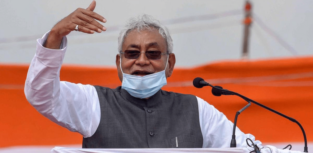 Nitish launched a blistering attack on Lalu-Rabri regime while addressing 35 lakh people.