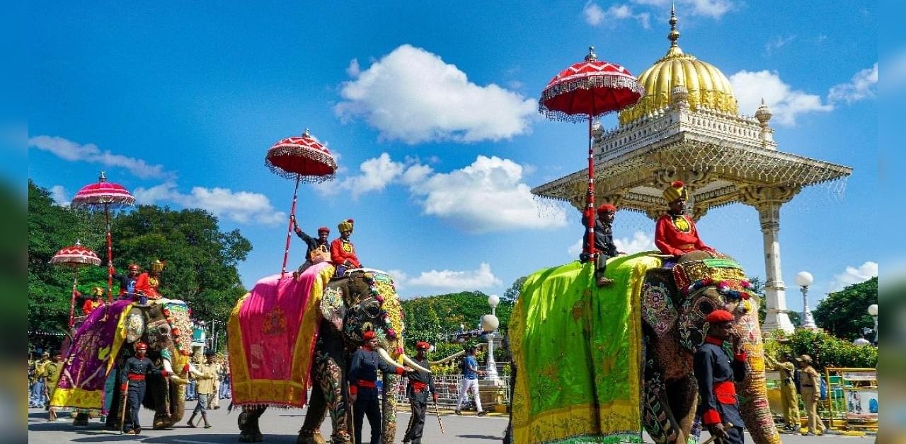 The famous Jamboo Savari will be restricted to Mysuru Palace premises alone and Rs 10 crore will be allotted by the state government for the festivities, Ravi said. Credit: DH File Photo