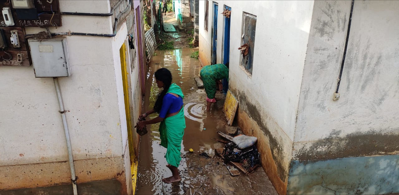 Water logged area Rukmininagar, T Dadarahalli, in Bengaluru on Wednesday. Credit: DH Photo/ BH Shivakumar
