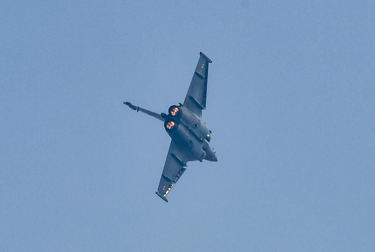 Ambala: A Rafale fighter aircraft presents air display during its induction into the IAF fleet, at the air base in Ambala, Thursday, Sept. 10, 2020. Credit: PTI Photo