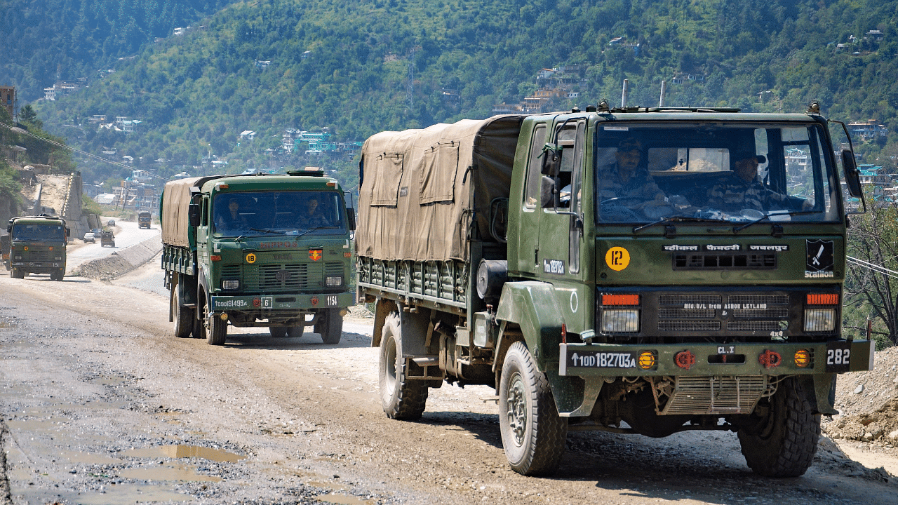 Indian Army convoy moves towards Leh via Manali-Leh road amid India-China stand off, near Manali. Credits: PTI Photo