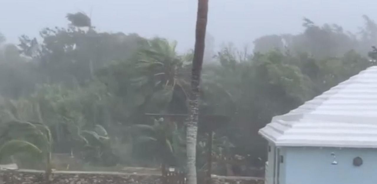 Hurricane Paulette makes landfall in Bermuda. Credit: Reuters Photo