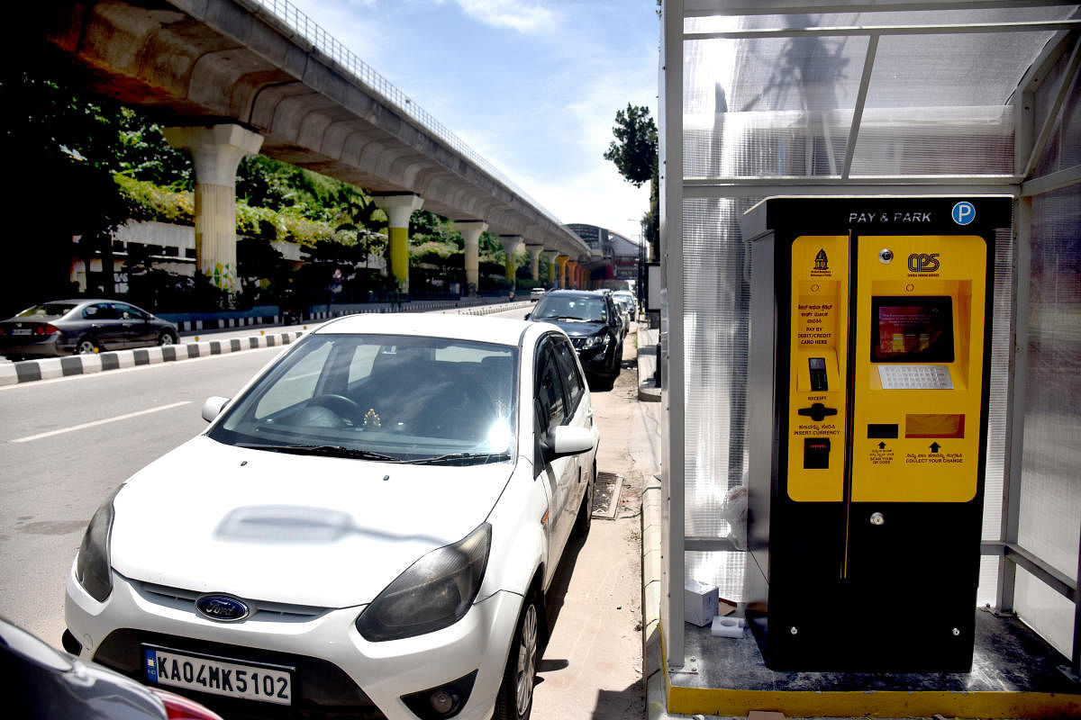 A pay-and-park kiosk installed at MG Road. DH FILE/S K Dinesh