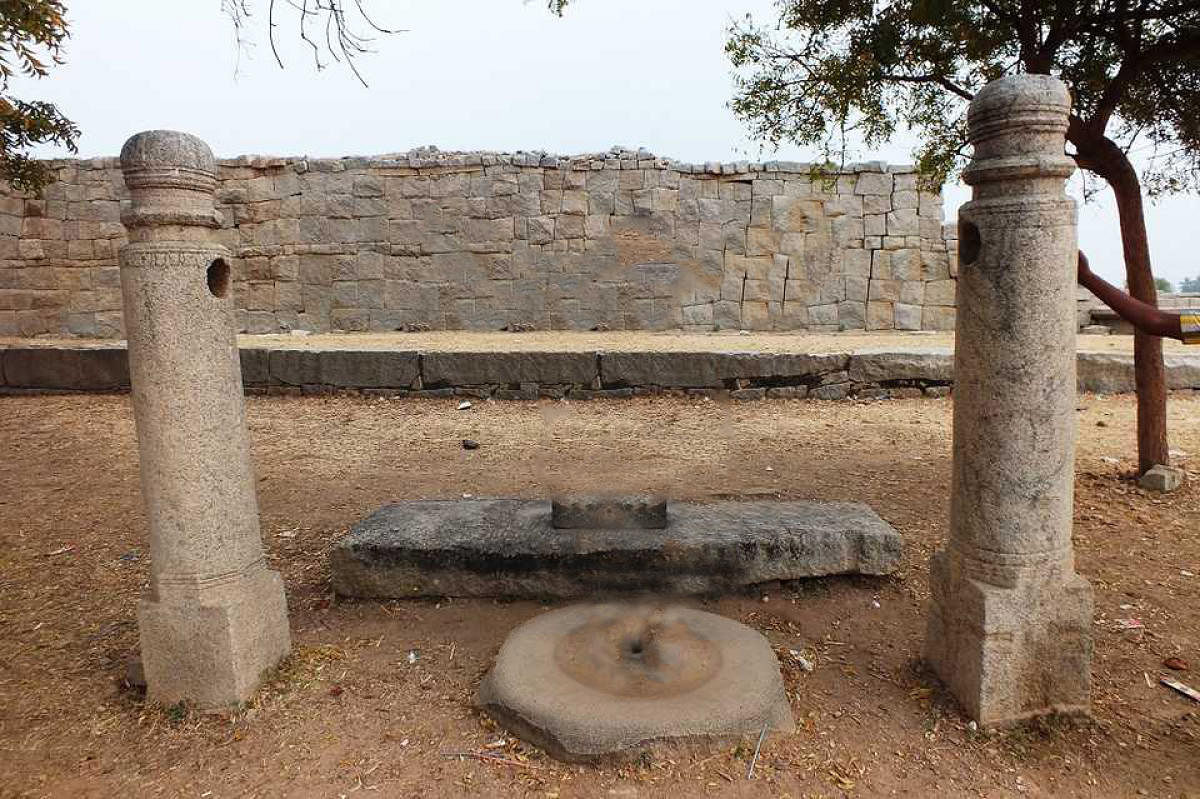 The flogging posts in Hampi. Photo by author