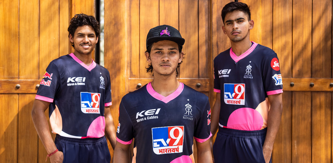 Young Rajasthan Royals players with Yashasvi Jaiswal (centre). Credit: Twitter/@Rajasthanroyals