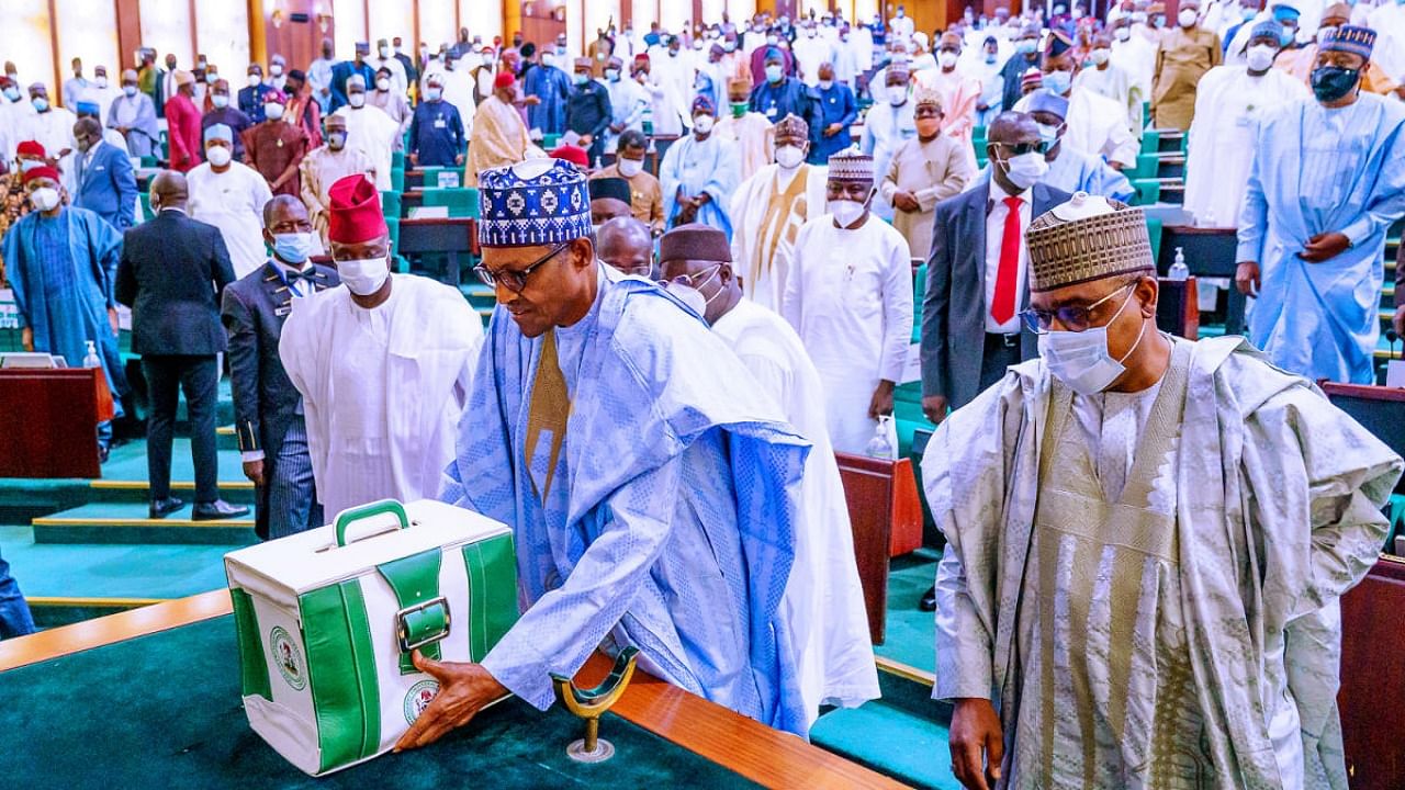Nigerian President Muhammadu Buhari presents 2021 budget to the national assembly in Abuja. Credit: Reuters.