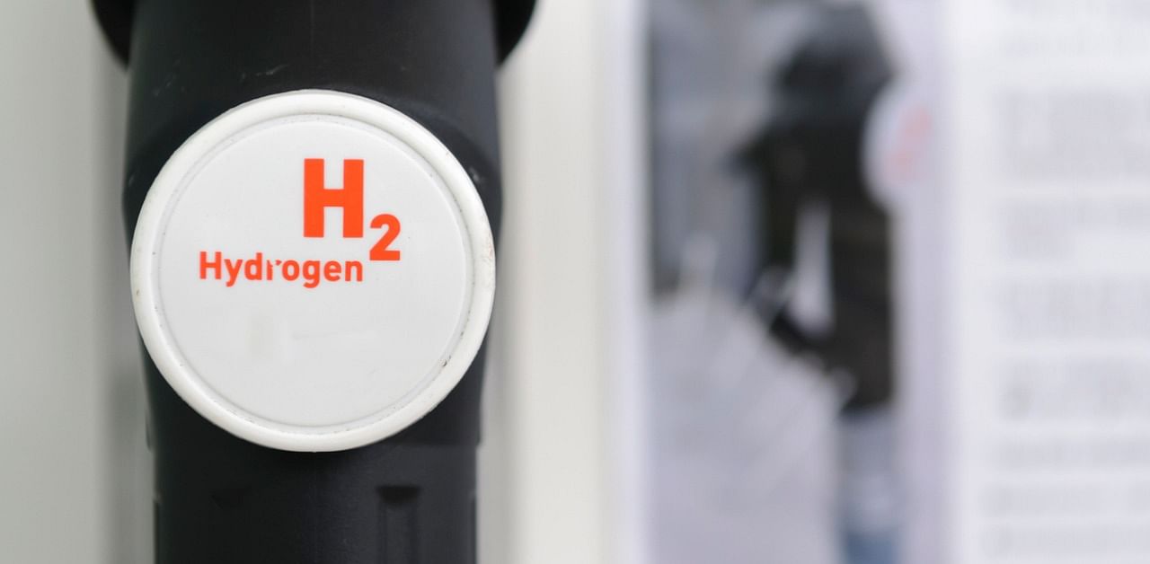 Japan unveiled a basic hydrogen strategy in 2017 aiming to import about 300,000 tonnes of hydrogen in 2030. Credit: iStock