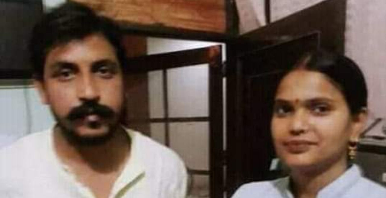 Azad’s photo with a woman claimed to be Dr Bansal was shared by Gaurav Pradhan who later took it down. Credit: Twitter/@Ishika81291478
