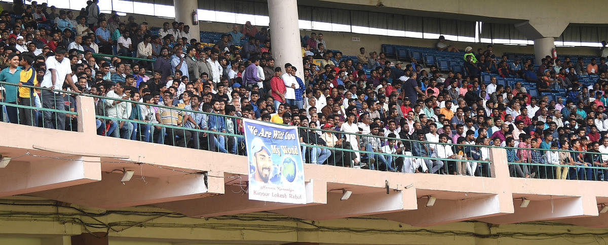 Fans thronged the stands during Karnataka's Vijay Hazare Trophy final against Tamil Nadu at the M Chinnaswamy staduim. DH PHOTO/ SRIKANTA SHARMA R