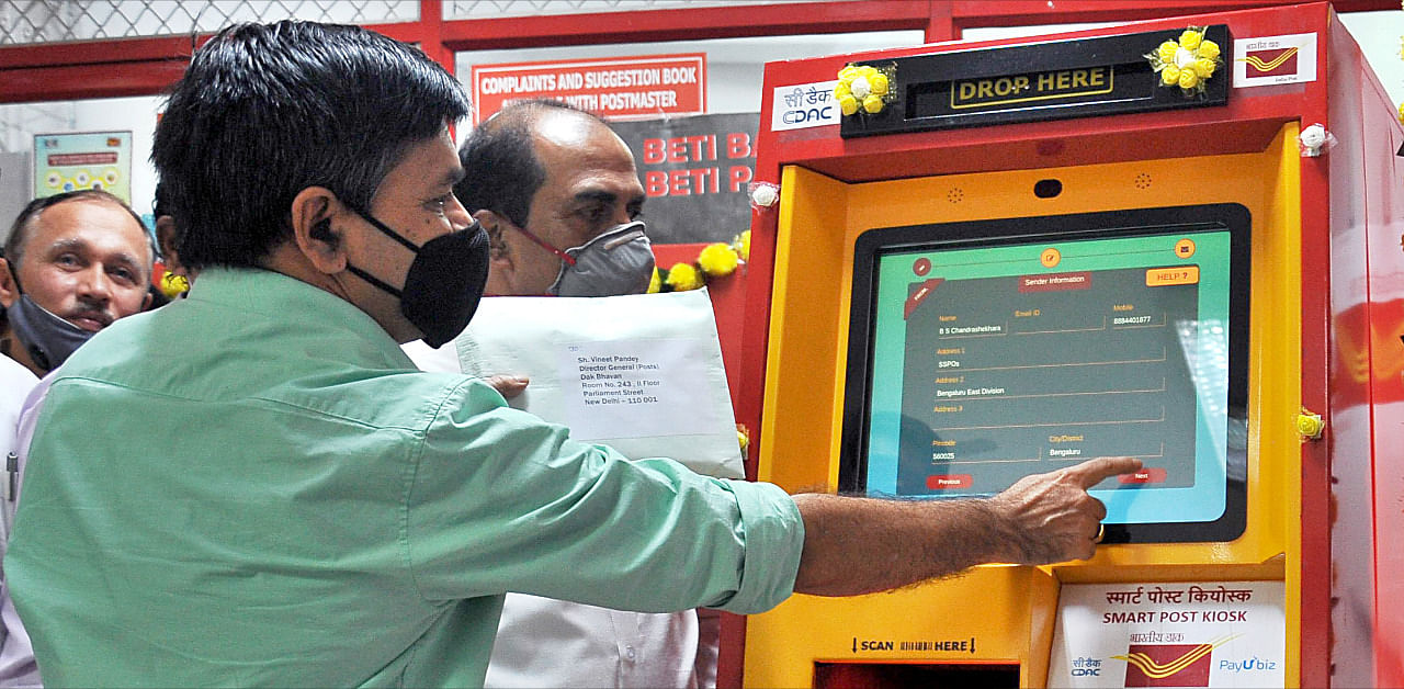 Smart kiosk by India Post. Credit: DH Photo