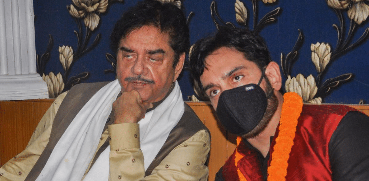 Actor turned politician Shatrughan Prasad Sinha with his son and Congress candidate from Bankipora constituency Luv Sinha. Credit: PTI Photo