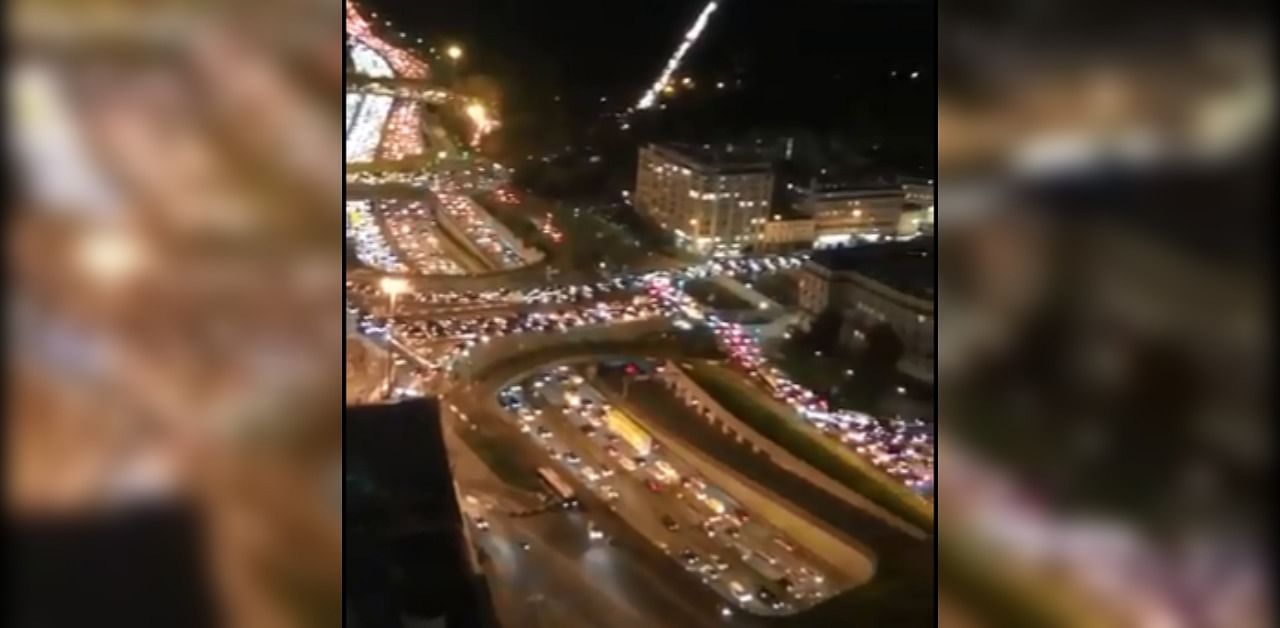 There were over 700 kilometres of traffic jams in the Paris region late Thursday. Credit: Twitter Photo (@MichaelEWebber)