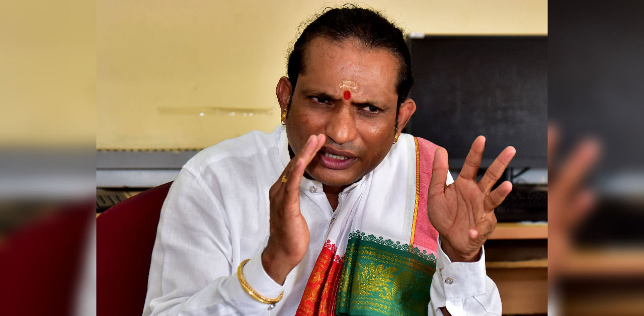 The controversial audio clipping in which Tulu Sahithya Academy president Dayananda G Kathalsar has reportedly spoken of the need for a blast for Tulu state has gone viral on social media. Credit: DH Photo