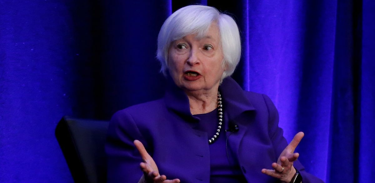 'Deficit dove' Yellen drives dollar down, yield curve steeper