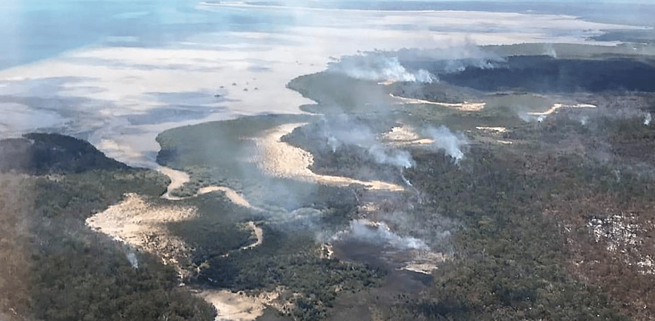 Queensland Fire and Emergency Services shows an aerial view of bushfires on Fraser Island, off Australia's east coast. Credit: AFP Photo