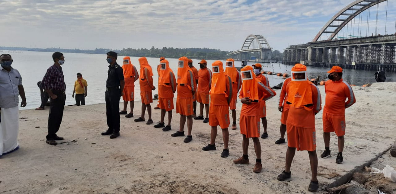 NDRF personnel at Rameswaram in Tamil Nadu on Wednesday. Credit: Special Arrangement