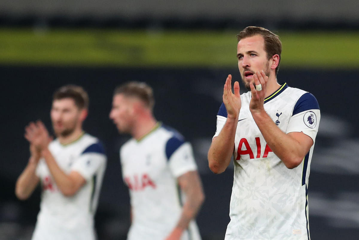  Tottenham Hotspur's Harry Kane applauds the fans after the match. Credit: Reuters photo. 