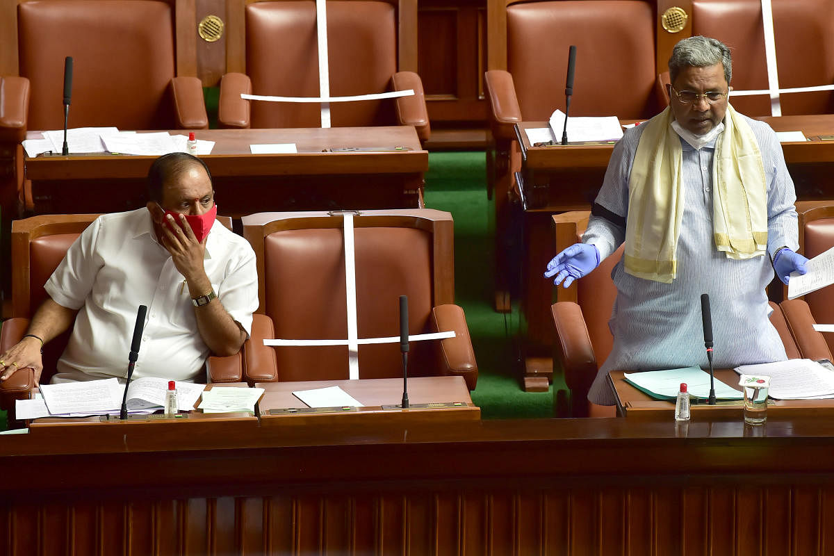 Siddaramaiah, Opposition party leader speaking at Legislative Assembly session in Vidhana Soudha, Bengaluru. Credit: DH Photo. 