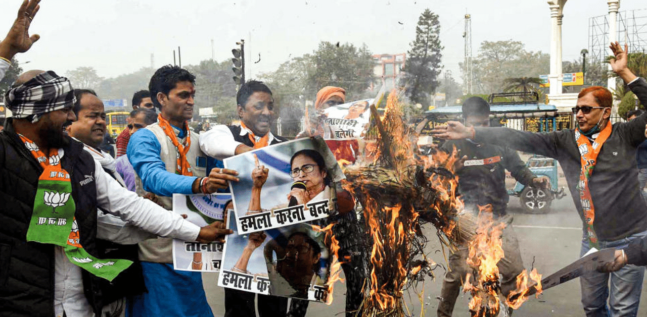 BJP workers burn an effigy of West Bengal Chief Minister Mamata Banerjee during a protest against the attack on party National President JP Nadda's convoy in West Bengal yesterday, in  Patna, Friday, Dec 11, 2020. Credit: PTI Photo