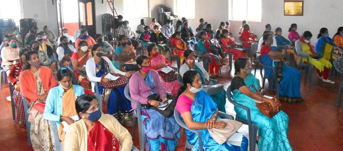 Representatives from various organisations take part in the seminar on children’s rights held at Bharatiya Vidya Bhavan in Madikeri. 