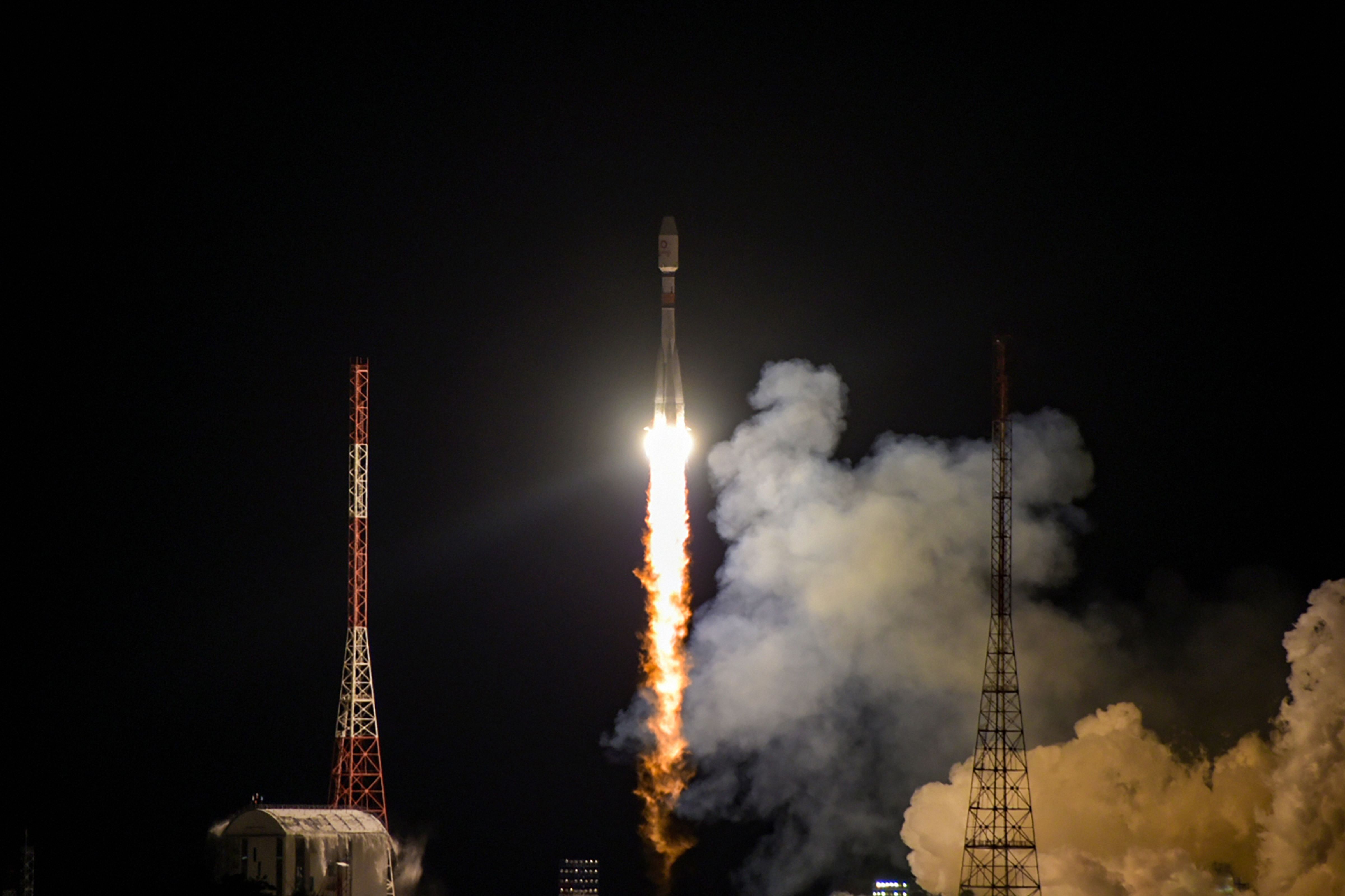 Bharti Global and the UK Government led OneWeb, the Low Earth Orbit (LEO) satellite communications company, launched 36 satellites from a Soyuz launch vehicle, which began from the Vostochny Cosmodrome (Russia), Friday, Dec. 18, 2020. This brings the total in-orbit constellation to 110 satellites, part of OneWeb’s 648 LEO satellite fleet that will deliver high-speed, low-latency global connectivity. Credit: PTI Photo
