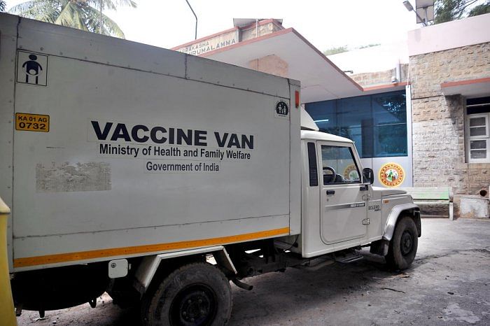 A vaccine van parked outside BBMP Dasappa Hospital near Town Hall. The hospital is said to be one of the storage facilities for Covid-19 vaccines. Credit: DH Photo/Pushkar V