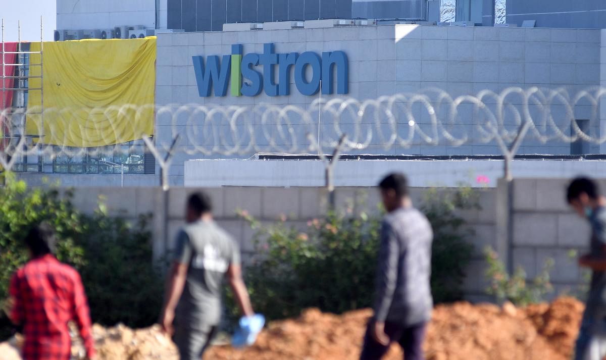 The Wistron factory at Narasapura has contract workers from Bengaluru and neighbouring districts. DH Photo by Pushkar V