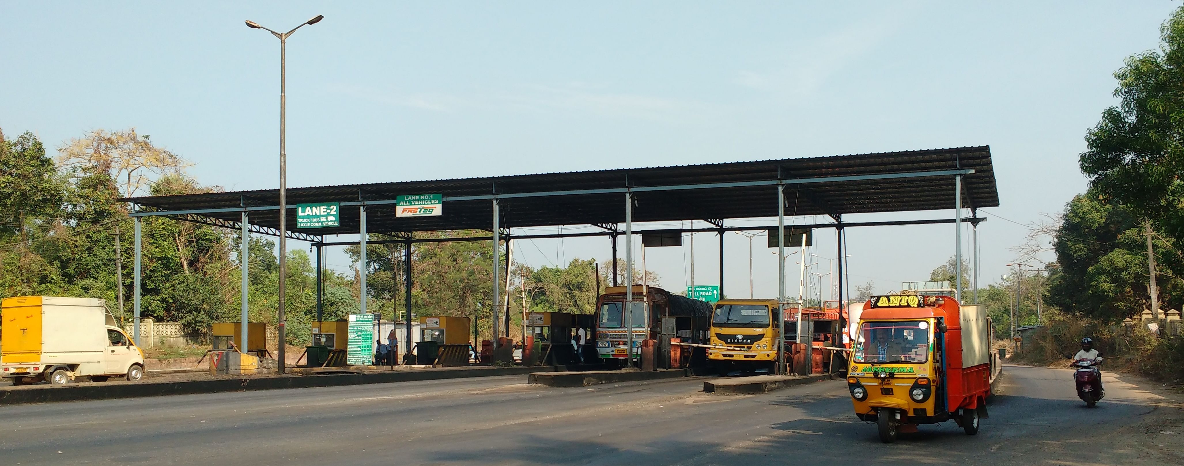  A view of toll gate near NITK in Surathkal. Credit: DH File Photo