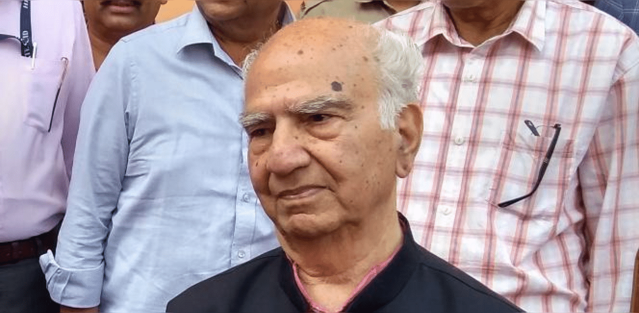 Former Himachal Pradesh Chief Minister Shanta Kumar. Credit: PTI File Photo