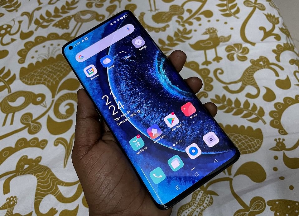 Oppo Find X2. Credit: DH Photo/KVN Rohit