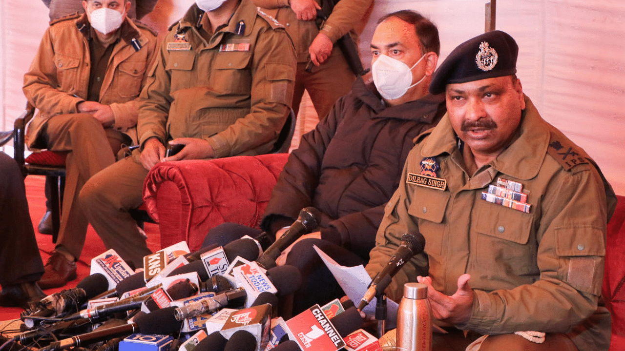Director General of Jammu and Kashmir Police Dilbag Singh (R). Credit: PTI