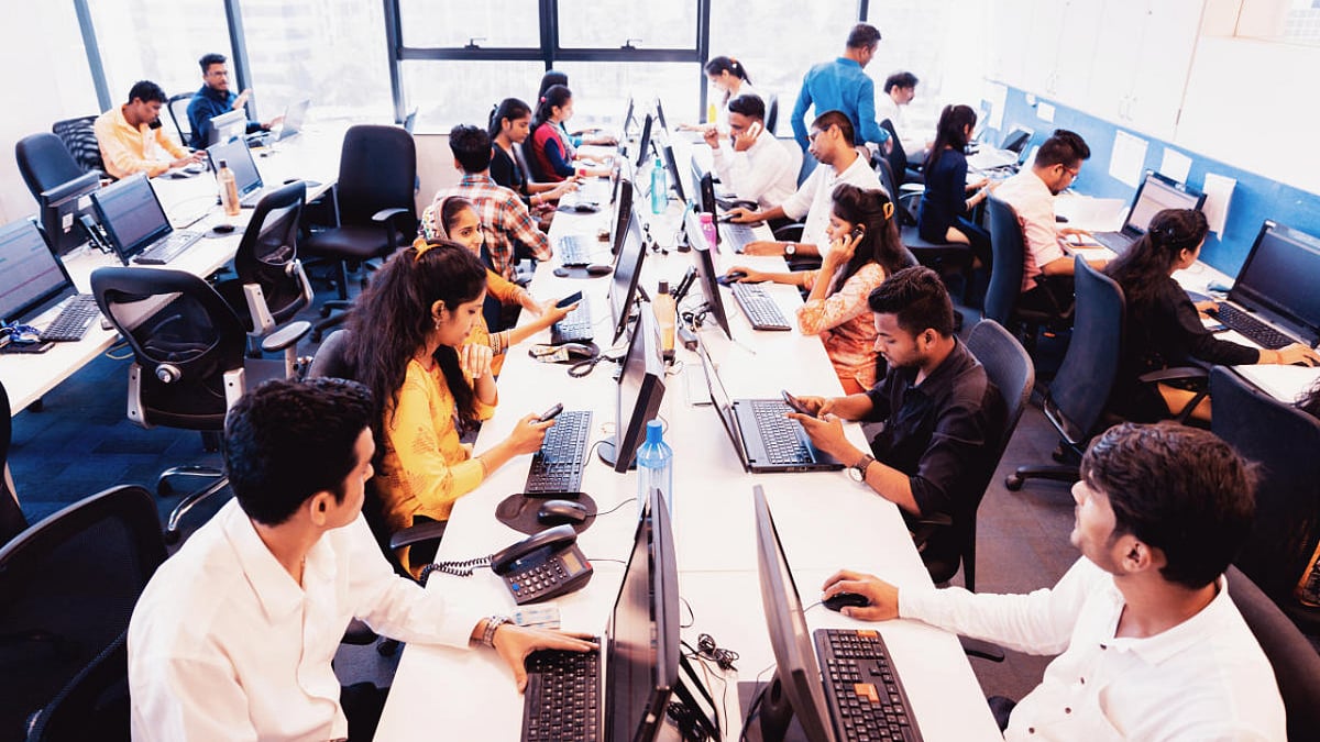 India's services sector growth hits 4-month high in Dec on new biz orders, easing price pressures